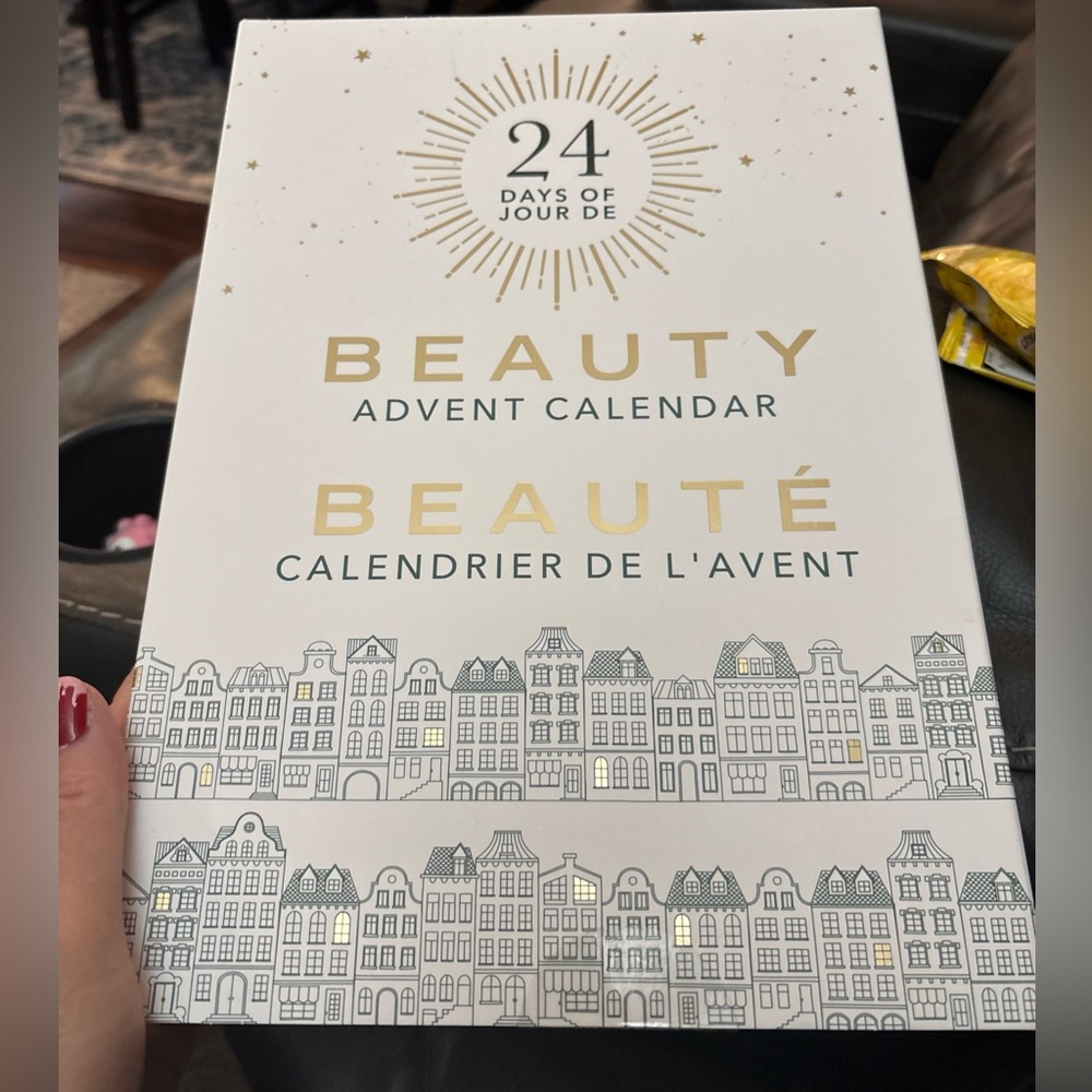 24 DAYS OF JOUR DE BEAUTY ADVENT CALENDAR Sealed New skincare hair care. Trial
